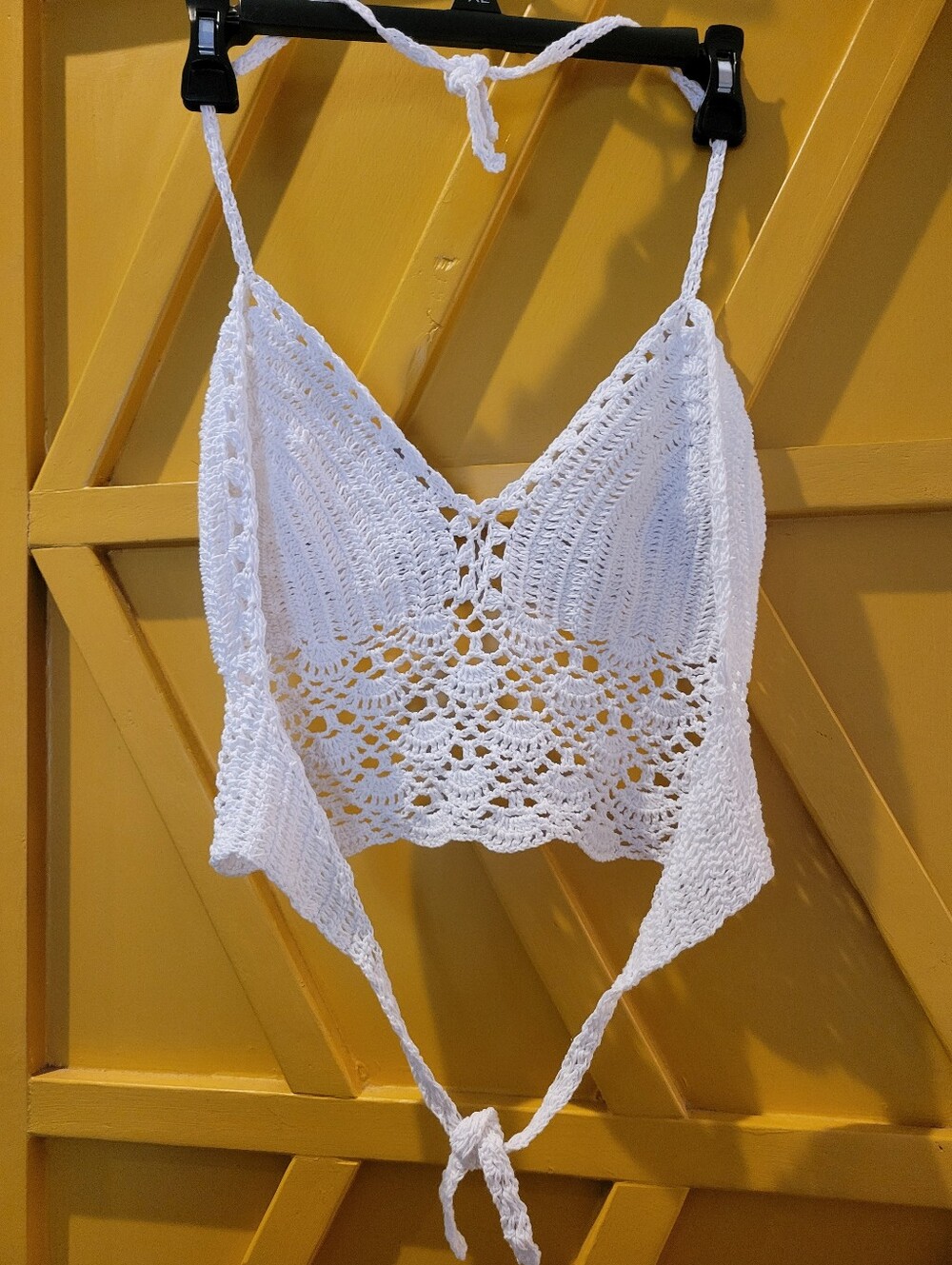 White Crochet Crop Cami Top - Women - Picture 3 of 9